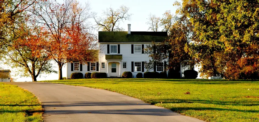 image-of-house-front-lawn